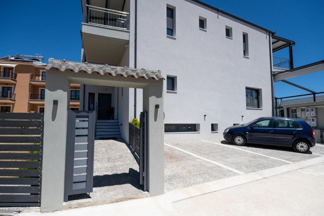 Savere Luxury Studios Skiathos Town Exterior photo